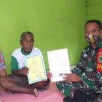 Terlihat Penuh Suasana Keakraban Babinsa Koramil 03/Salawati Komsos Dengan Veteran RI