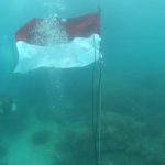 Merah Putih Kembali Berkibar Di Bawah Laut Pulau Sangiang