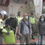 Kapolres Sumedang Bagikan Paket Sembako Kepada Wartawan jalur kemitraan Bu