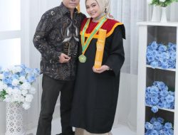 Atas Kuasa dan Kehendak Allah, Putri Tercinta Tokoh Muda  Mualaf Jono Darsono, Raih Gelar Sarjana Ekonomi