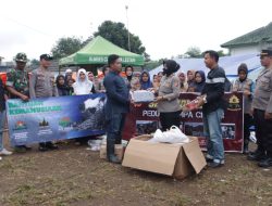 Peduli Korban Bencana Cianjur Polwan Polres Sumedang Kirim Bantuan dan Lakukan Trauma Healing Bagi Para Korban