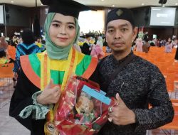 Terasa Bahagia Dr.(c) Syarif Hamdani Alkaf, S.H.,M.H “Saksikan Adek Tersayangnya Raih Gelar Wisuda