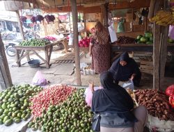 Harga Buah-Buahan Di Pasar Cikande, Kabupaten Serang, naik menjelang Natal dan Tahun Baru