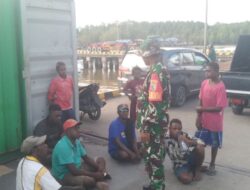 Pererat Tali Silaturahmi Guna Menunjang Tugas Pokok, Babinsa Koramil Mapurujaya Gelar Komsos Bersama Pekerja TKBM Di Wilayah Binaan