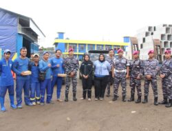 Prajurit Yonmarhanlan III Berbagi Keberkahan Ramadhan dengan Petugas SDA Kemayoran
