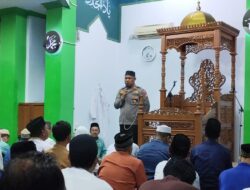 Polsek Pademangan Gelar Tarawih Keliling, Warga Sambut Hangat Kehadiran Polisi di Masjid