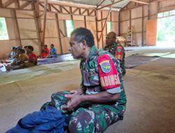 Babinsa Koramil Tembagapura Ikuti Ibadah Bersama Warga, Wujud Kedekatan dengan Masyarakat