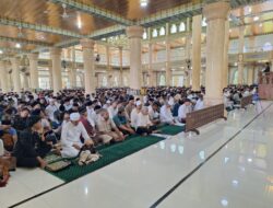 Danlanal Simeulue Laksanakan Sholat Idul Fitri Bersama Forkopimda, Perkuat Kebersamaan dengan Masyarakat