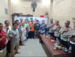 Ngopi Malam Bareng Warga, Wakapolsek Koja Bangun Sinergi Jaga Kampung Tetap Aman