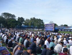 Kebersamaan di Hari Kemenangan: Danlanud Sultan Hasanuddin Salat Idulfitri Bersama Prajurit dan Warga Maros