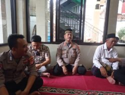 Ngopi Kamtibmas di Masjid: Sat Binmas Polres Jakut Sambangi Warga Koja, Bawa Pesan Damai dan Waspada