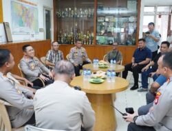 Pastikan Ibadah Aman, Kapolres Jakut Tinjau Langsung Perayaan Kenaikan Isa Almasih di Gereja St. Yohanes Bosco