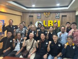 Aktivis Buddhis Tolak Stairlift di Borobudur “Jangan Sentuh Kesucian Candi Kami”