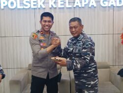 Penuh Kejutan dan Keakraban! Yonmarhanlan III Sambangi Polsek Kelapa Gading di Hari Bhayangkara ke-79