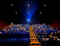 Prajurit Yonmarhanlan III Nobar Film Believe Bersama Keluarga
