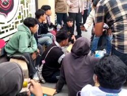 Puluhan Anak di Bawah Umur Diamankan Polisi Saat Ikut Aksi Damai di Depan Mapolda Kalbar