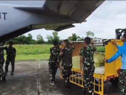 Bantu Percepat Distribusi Logistik, TNI AL Salurkan Bantuan Bencana Melalui Udara ke Takengon Aceh