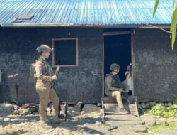 Patroli Dialogis Satgas Damai Cartenz Perkuat Kedekatan dengan Warga