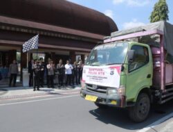 Kapolda NTB Lepas 8 Truk Bantuan untuk Korban Gempa NTT
