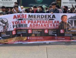 Massa Aksi di PN Jaksel, Minta Praperadilan Febrie Adriansyah Ditolak