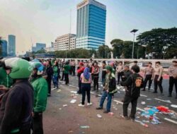 Massa Ojol Sampaikan Aspirasi di DPR, Polda Metro Jaya Apresiasi Ketertiban
