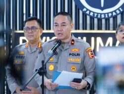 Brimob Kerahkan 300 Personel, Ratusan Warga Terdampak Banjir Padang Dievakuasi