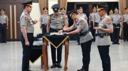 Kapolri Pimpin Sertijab Kakorlantas dan Tiga Kapolda di Mabes Polri
