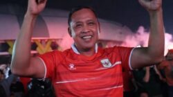 Tri Adhianto Nobar Timnas Bersama Warga Bekasi, Doorprize Semarakkan Euforia Juara